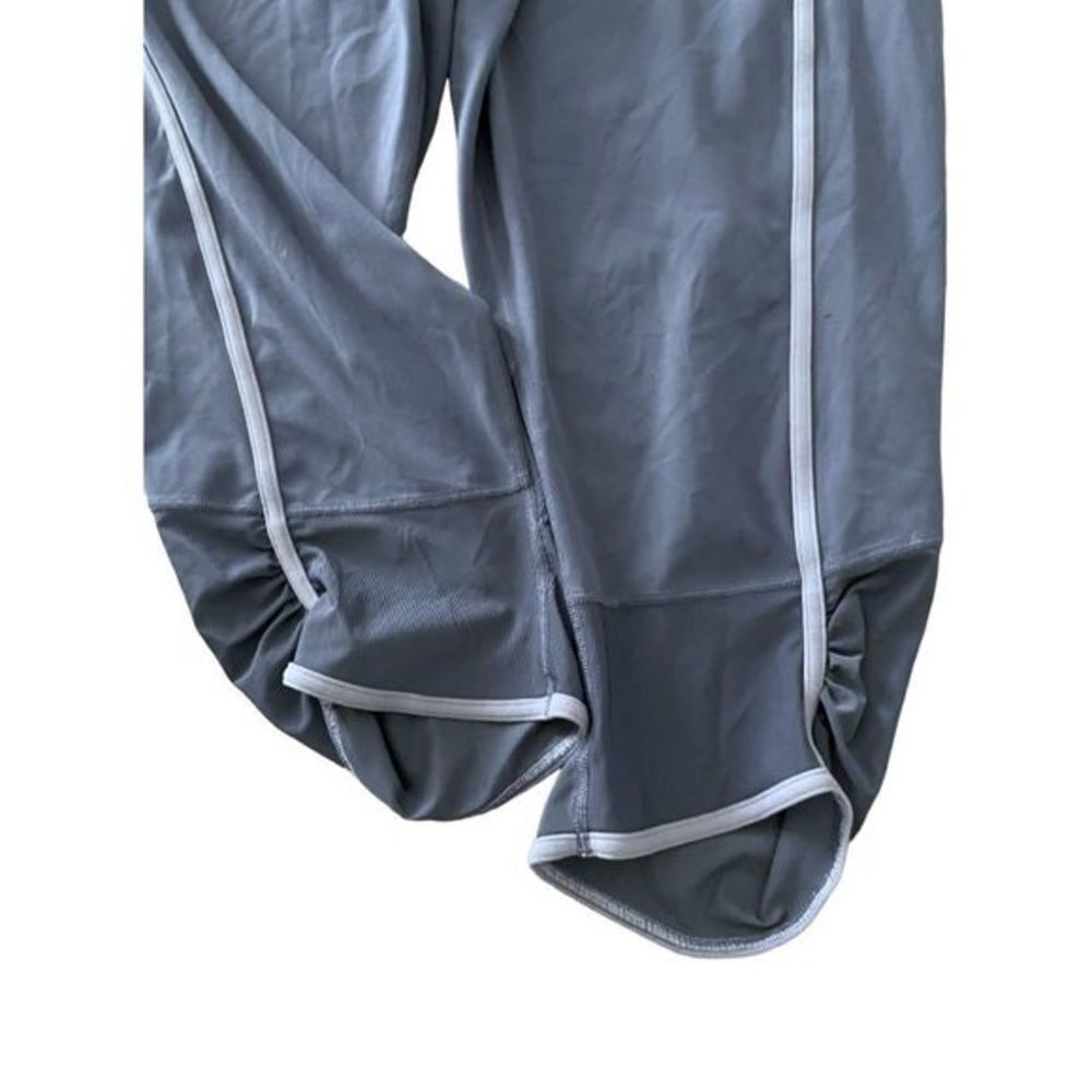 Athleta Salutation Stash Pocket II Capri Leggings Medieval Violet‎ Size 3X - Picture 6 of 11